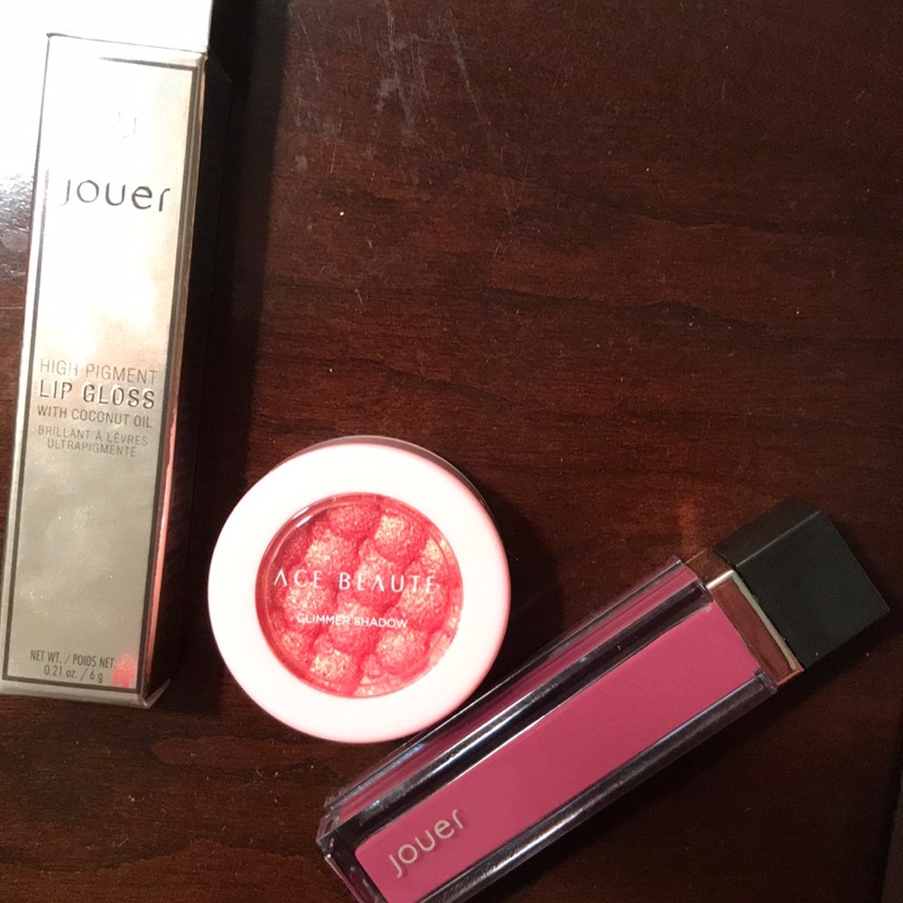 Joier Lipgloss and Ace Beaute eyeshadow